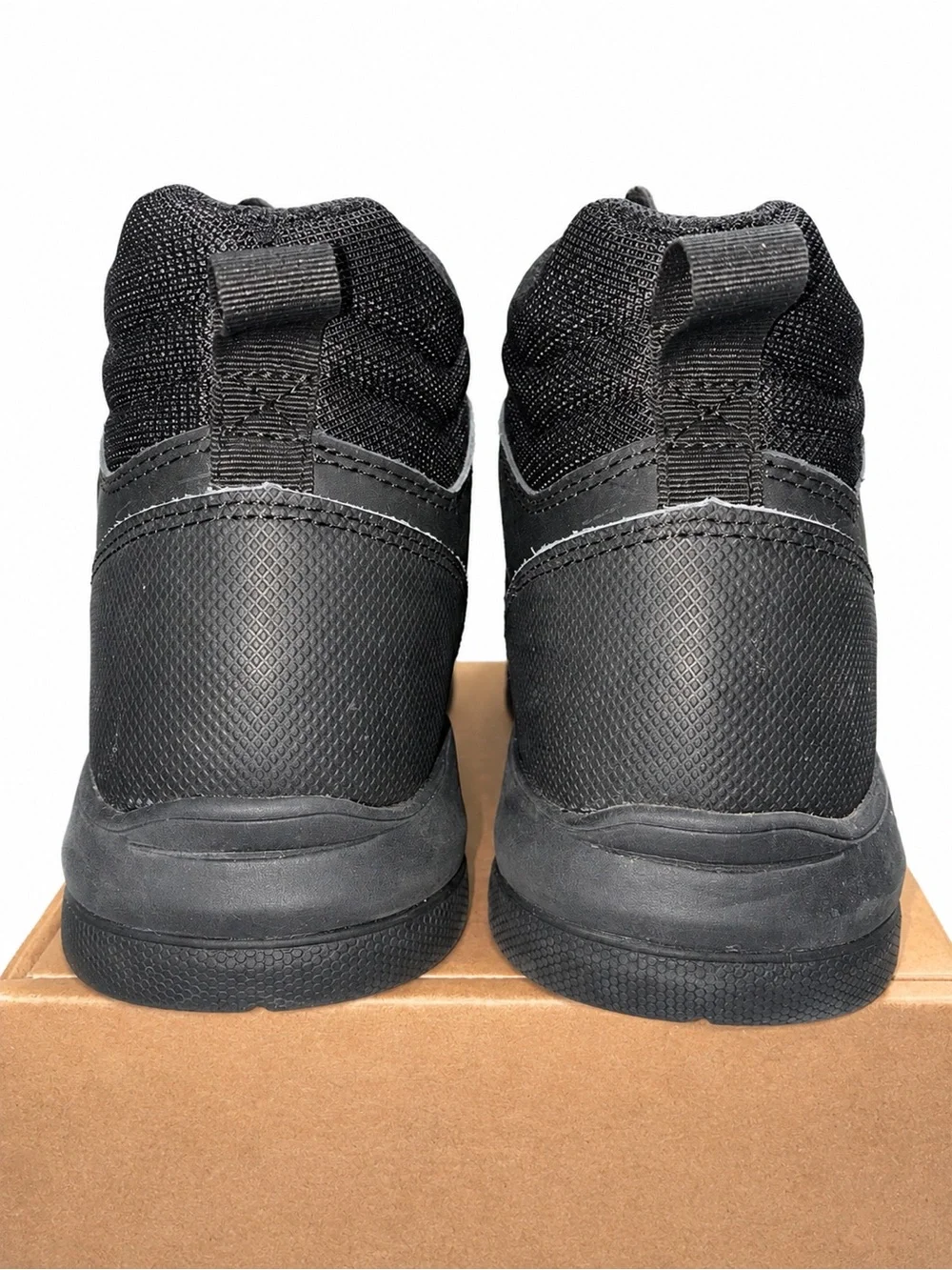 Bogs Shale Mid Glacial Grip Waterproof Boots Men’s 8.5 Medium Width